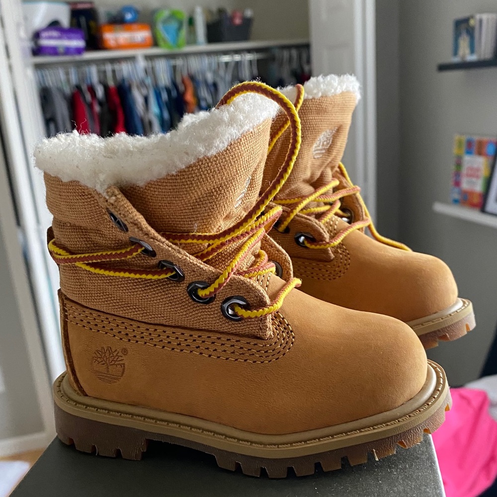 Brand New Toddler Timberlands size 4
